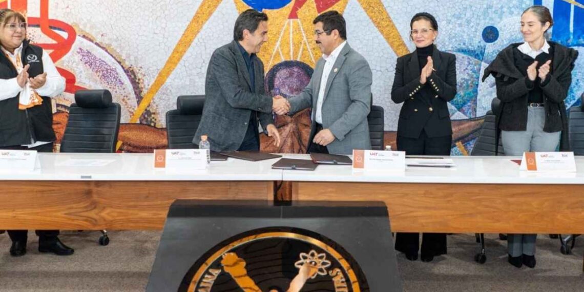 UAT Escuela de Economía España