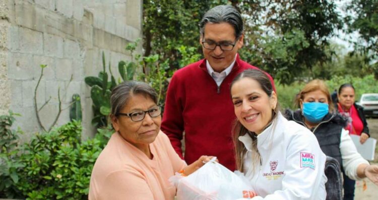 Fortalece DIF Ciudad Madero a más de cien familias en jornada de entrega de apoyos alimentarios