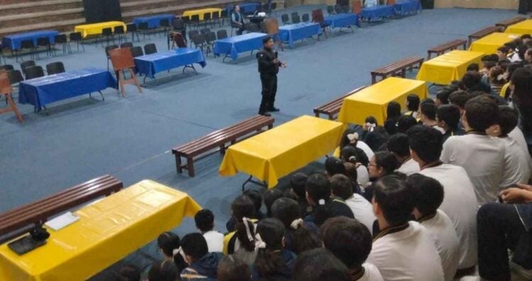 Guardia Estatal Cibernética imparte capacitación contra delitos cibernéticos en escuela de Tampico