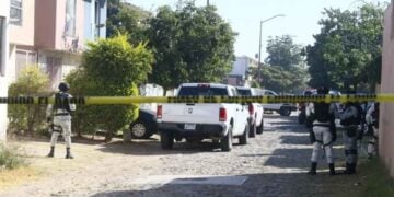 Hallan cuerpo sin vida dentro de una maleta en una casa de San Pedro Tlaquepaque, Jalisco