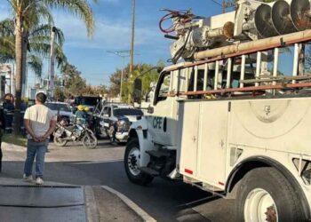 Hombre cae descarga Zapopan