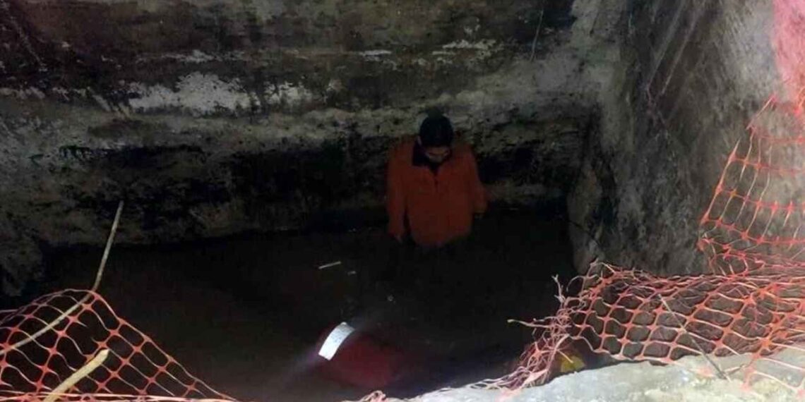 Hombre en presunto estado de ebriedad cae a zanja de 3 metros en Guadalupe, Nuevo León