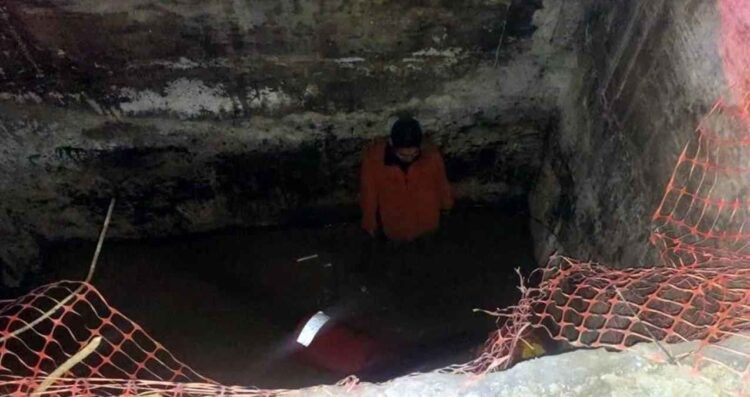 Hombre en presunto estado de ebriedad cae a zanja de 3 metros en Guadalupe, Nuevo León