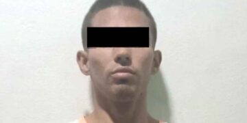 Hombre es detenido por golpear a su madre en Guadalupe, Nuevo León