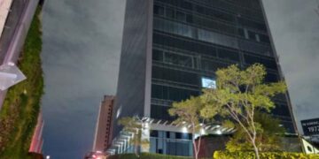 Hombre pierde la vida tras caída en obra en construcción en Guadalajara