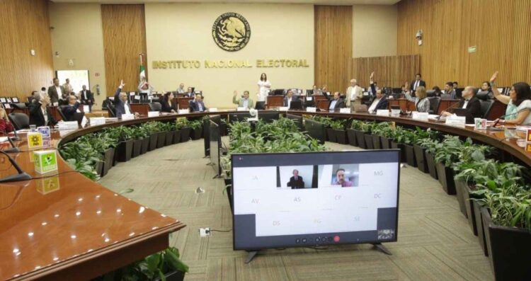 INE debe definir reglamento para comicios judiciales, señala Sheinbaum