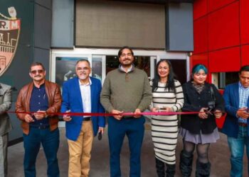 Inauguró Carlos Peña gimnasio