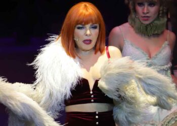 Itatí Cantoral conquista Monterrey con su interpretación de Sally Bowles en Cabaret