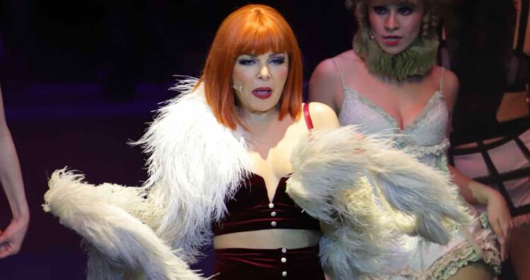 Itatí Cantoral conquista Monterrey con su interpretación de Sally Bowles en Cabaret