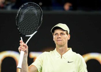 Jannik Sinner avanza a semifinales del Abierto de Australia tras derrotar a Alex de Miñaur