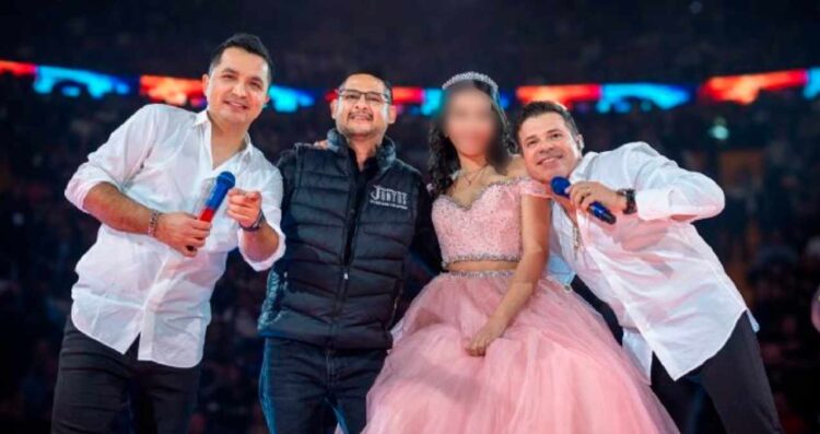 Jorge Medina y Josi Cuen sorprenden a una quinceañera en la Feria de León 2025