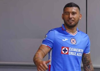 Juan Escobar se despide de Cruz Azul tras años de éxitos y títulos