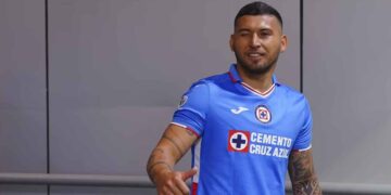 Juan Escobar se despide de Cruz Azul tras años de éxitos y títulos