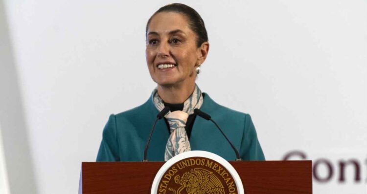 La Mañanera de Sheinbaum HOY 2 de enero Inicia entrega de tarjetas de Pensión Mujeres Bienestar en apoyo a miles de beneficiarias