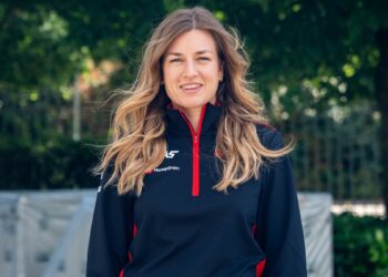 Laura ingeniera carreras f1
