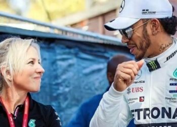 Lewis Angela trabajo Ferrari