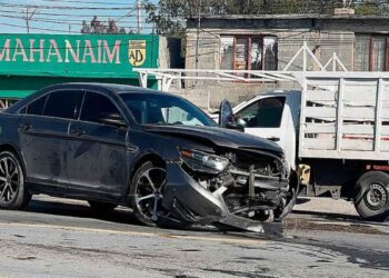 Maniobra evasiva termina en choque frontal en Nuevo Laredo, Tamaulipas