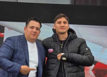 Marco Verde da el salto al boxeo profesional con Eddy Reynoso