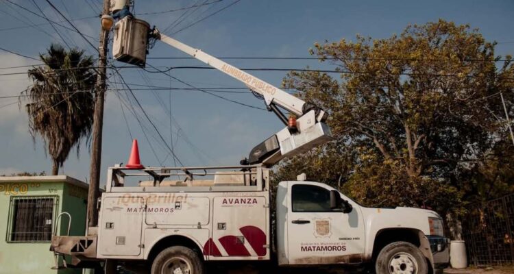 mejoras en alumbrado público en Matamoros