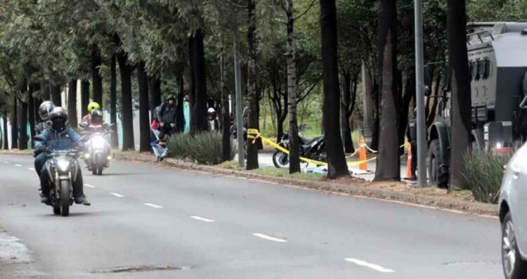 Motociclista fallece tras impactarse contra un árbol en Iztapalapa, CDMX