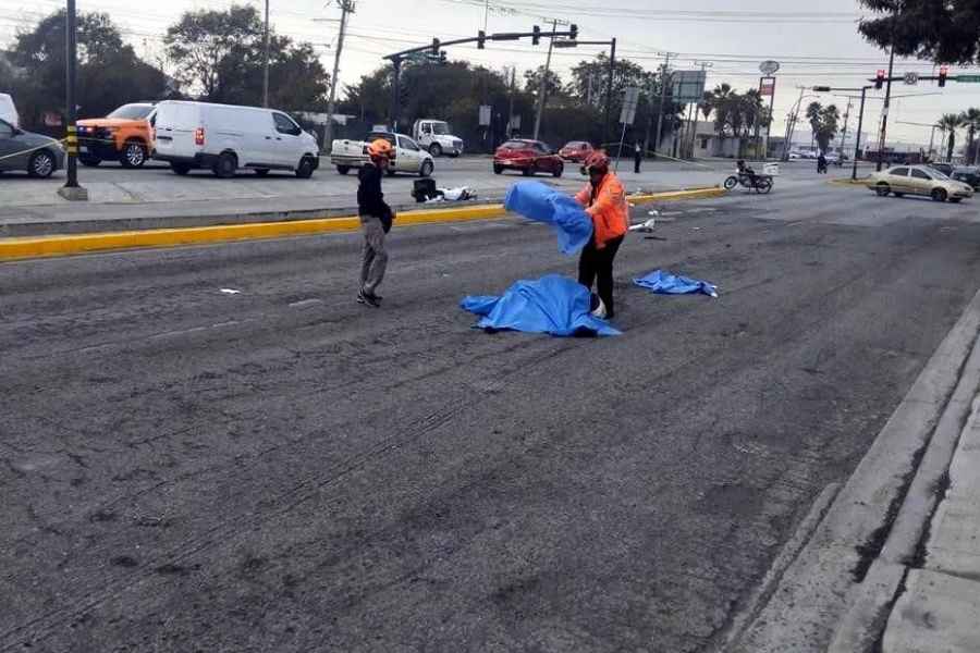 Motociclista pierde la vida al ser impactado por un camión de Ecovía en Guadalupe, NL