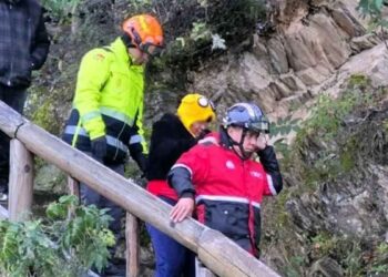 Mujer cae a un barranco en el parque Ecológico Chipinque en San Pedro, Nuevo León