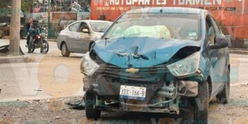Olvida hacer alto y causa fuerte accidente en Ciudad Victoria