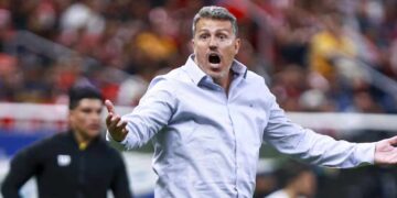 Óscar García Junyent se disculpa por altercado con James Rodríguez