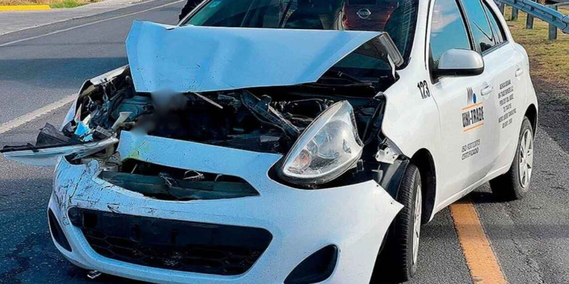 Parada repentina causa fuerte choque en Nuevo Laredo