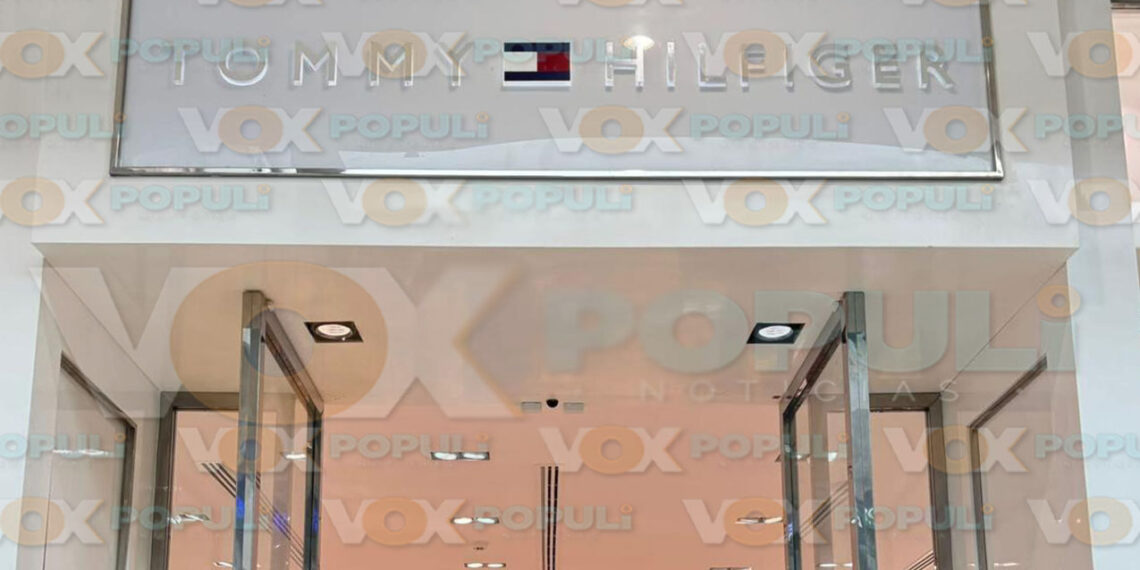 Pareja roba más de 10 mil pesos en ropa de Tommy Hilfiger en Galerías Altama