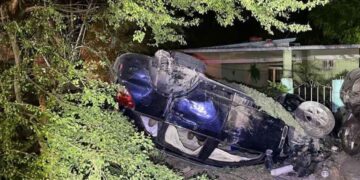 Parranda en San Fernando, Tamaulipas termina en choque contra vivienda