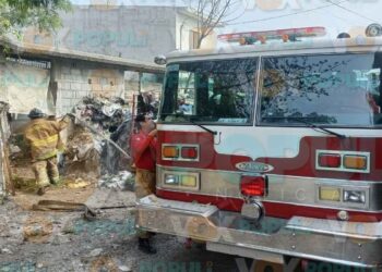 Pirotecnia desata incendio en casa deshabitada en la colonia Pepenadores de Ciudad Victoria