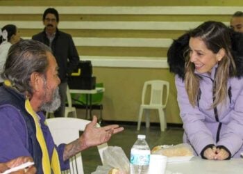 Presidenta del DIF Madero supervisa atención en albergue temporal por bajas temperaturas