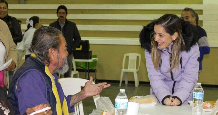 Presidenta del DIF Madero supervisa atención en albergue temporal por bajas temperaturas