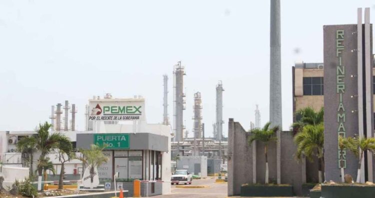 refinerías Pemex procesamiento
