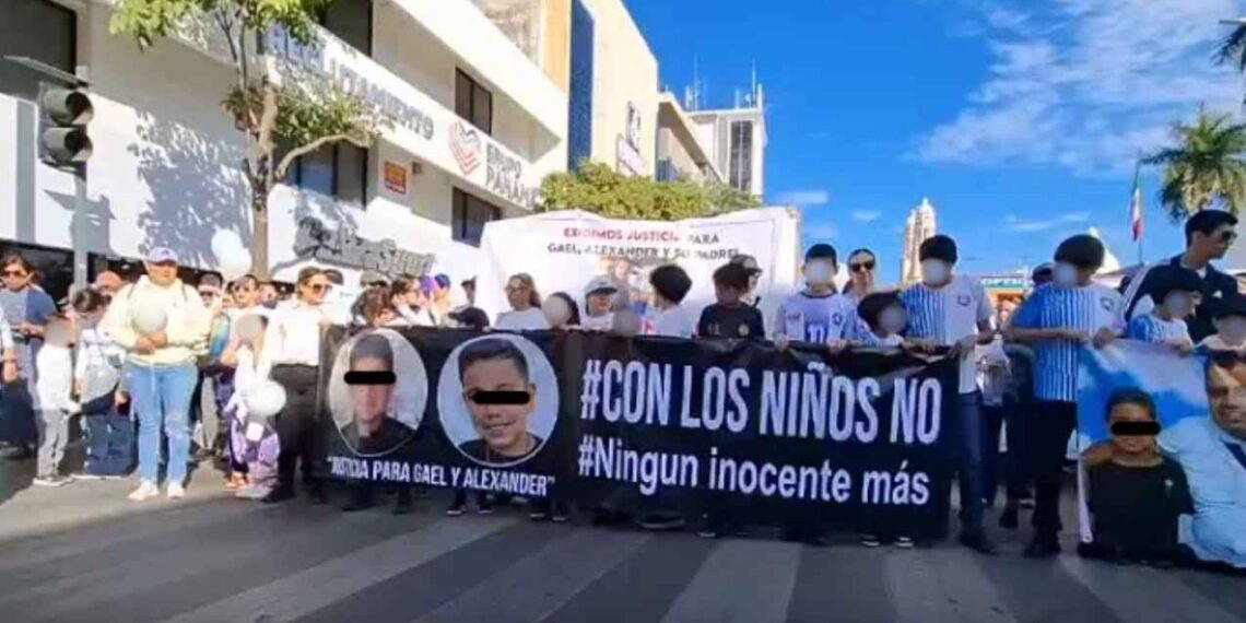 Sinaloa SSPC dos menores y su padre
