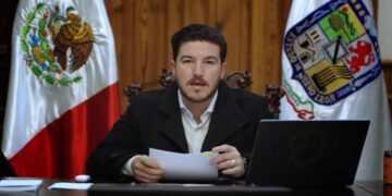 Samuel García veta aumento del predial en Monterrey, lo califica de "atraco"