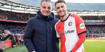 Santiago Giménez llega a su partido 100 con el Feyenoord tras gol ante Utrecht