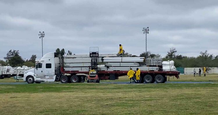 Secretaría de Marina asume seguridad en terrenos del Estadio Municipal para nuevo albergue en Matamoros