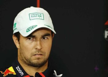 Sergio Pérez podría decir adiós a la Fórmula 1, según Jacques Villeneuve