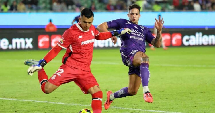 Toluca cae ante Mazatlán 2-1 en un duelo marcado por errores en la portería