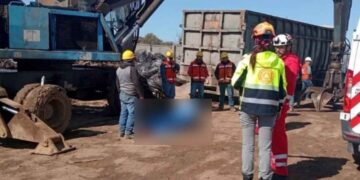 Trabajador fallece al aparentemente quedar prensado en una grúa en Escobedo, NL