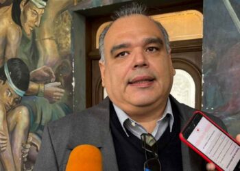 Victoria investiga y decidirá sanción por caso de “mordida” de agente de Tránsito