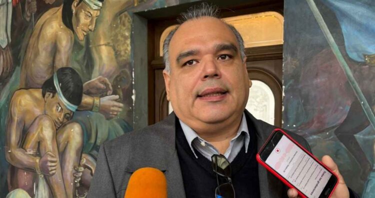 Victoria investiga y decidirá sanción por caso de “mordida” de agente de Tránsito