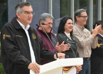 Mónica Villarreal acompañó al Gobernador