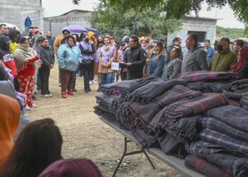 apoyos por frente frío en Victoria