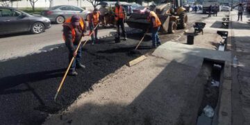 asfalto dañado en Victoria