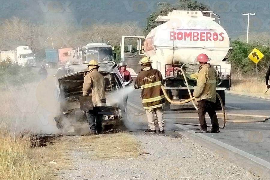 camioneta se incendia en el mante