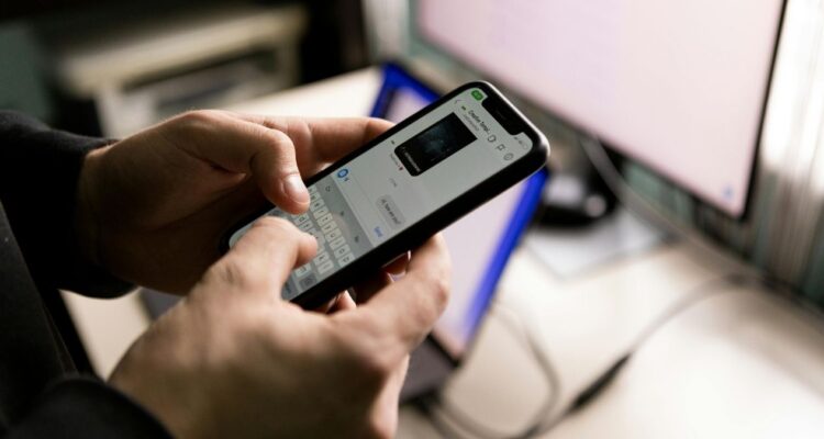 conquistar a una chica por WhatsApp