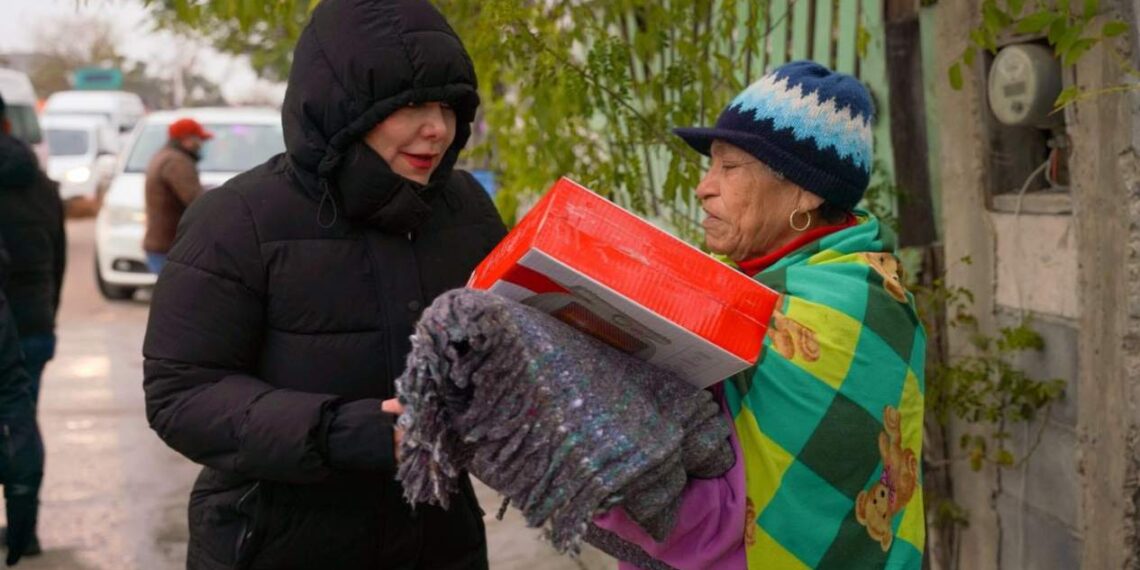entrega de cobijas y calentadores en nuevo laredo